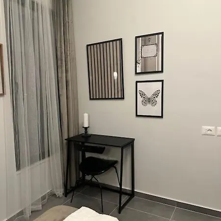 Monique Luxury Διαμέρισμα *